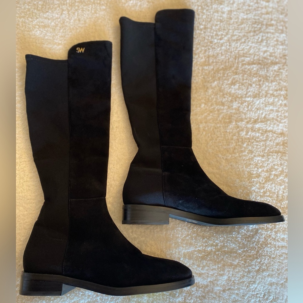 STUART WEITZMAN
Keelan City suede and neoprene knee boots
NWOB
